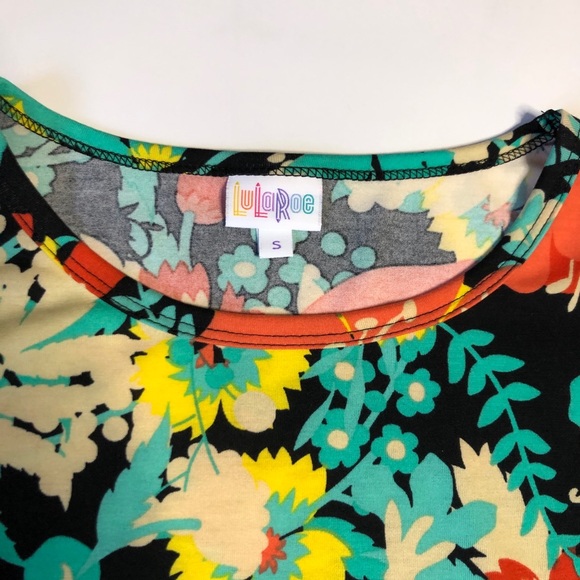 LulaRoe Gigi - Picture 2 of 3